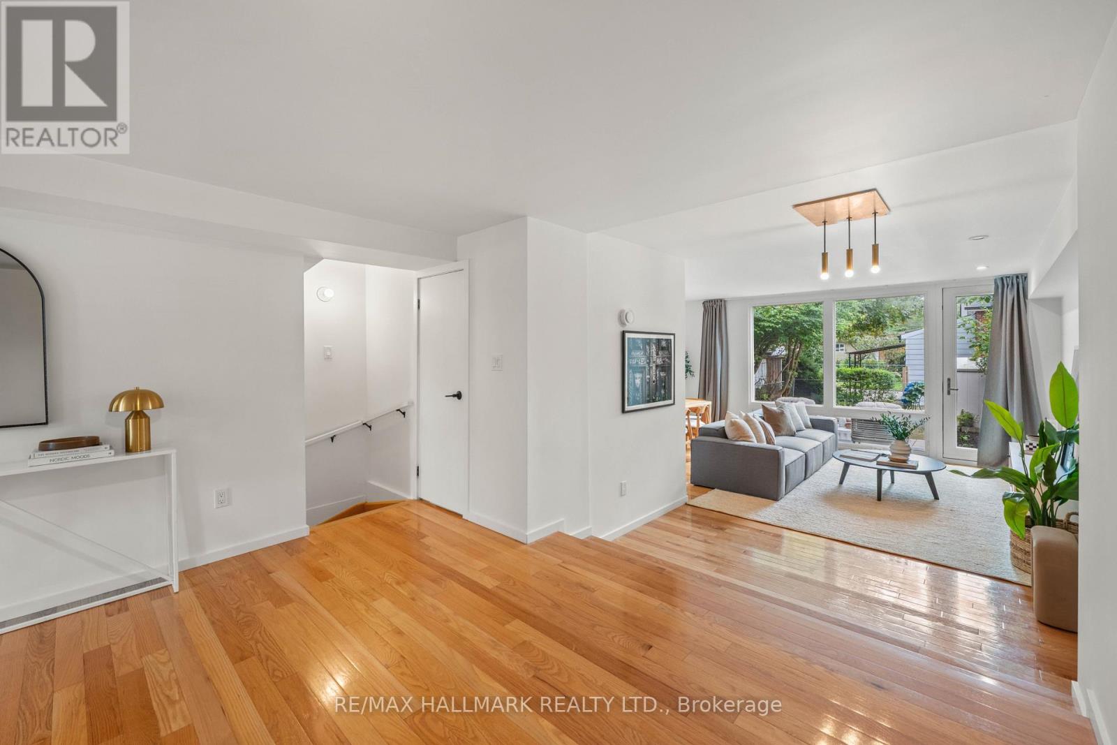 92 CHISHOLM AVENUE - 14