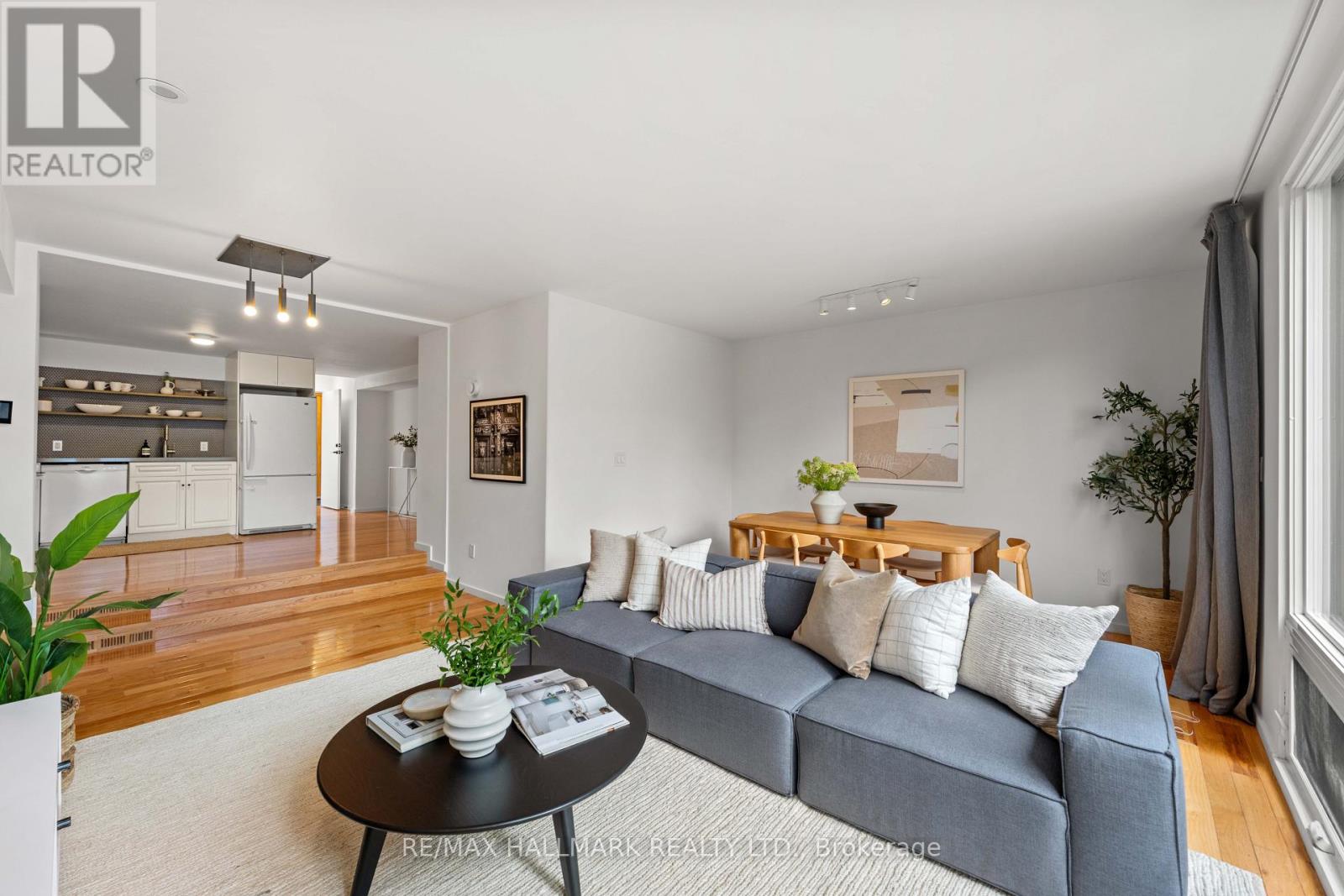 92 CHISHOLM AVENUE - 19