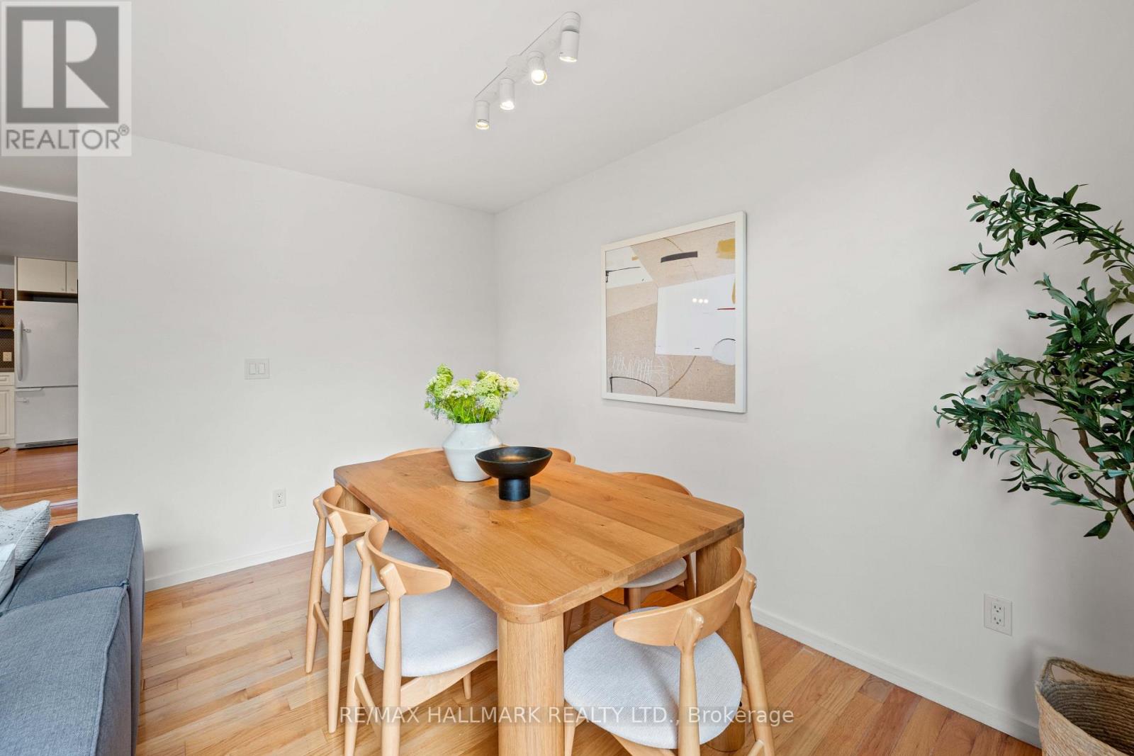 92 CHISHOLM AVENUE - 20