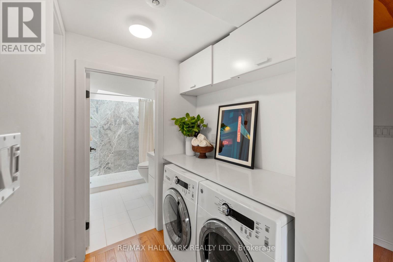92 CHISHOLM AVENUE - 32