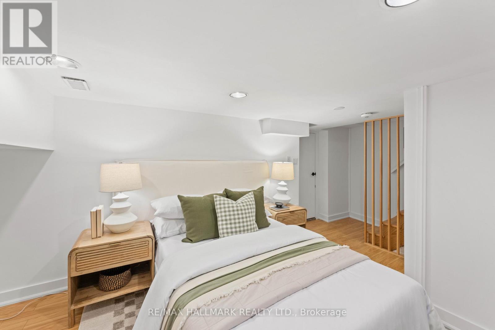 92 CHISHOLM AVENUE - 39