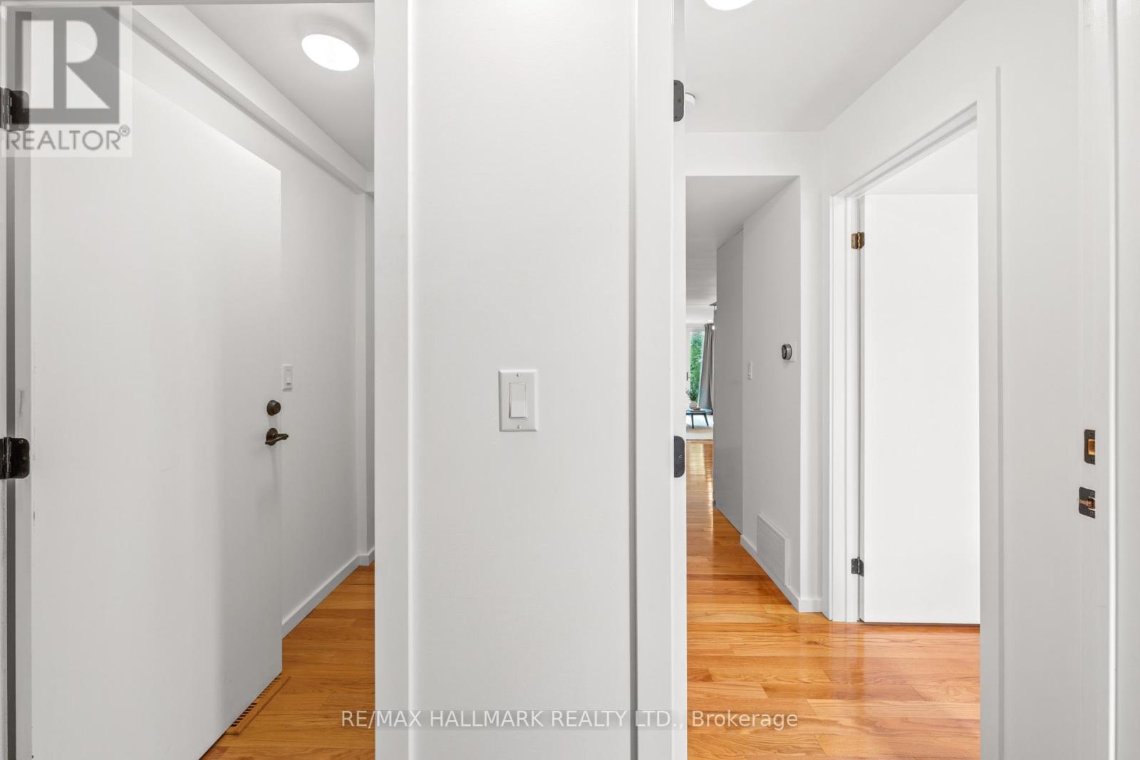 92 CHISHOLM AVENUE - 4