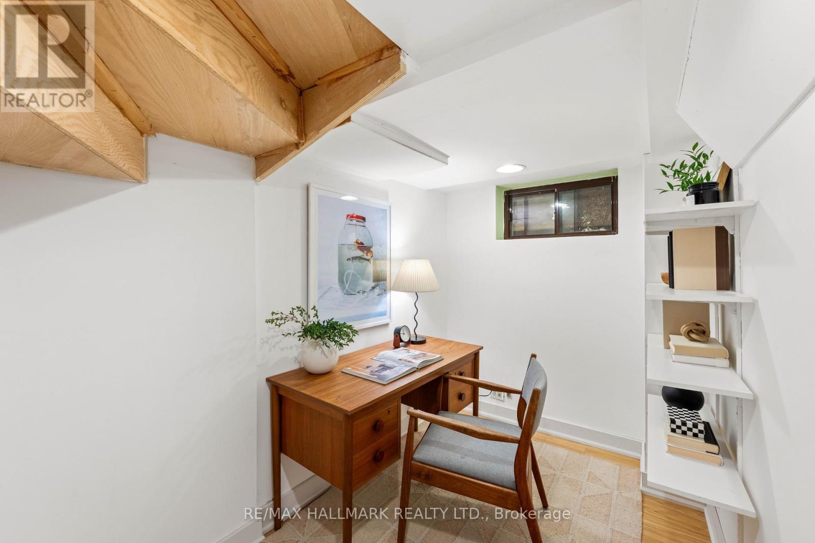 92 CHISHOLM AVENUE - 41