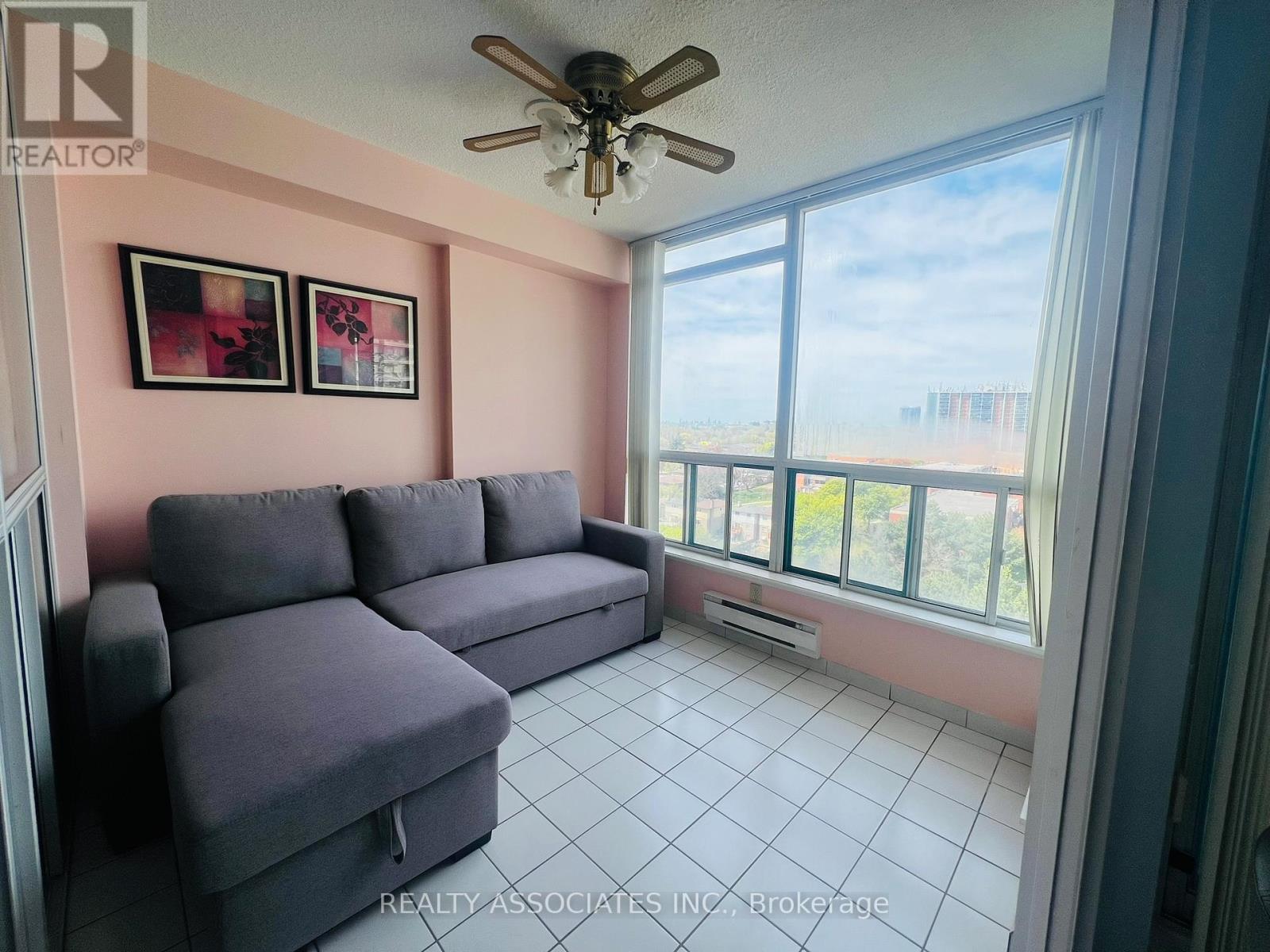 #1107 4727 SHEPPARD AVENUE E - 10