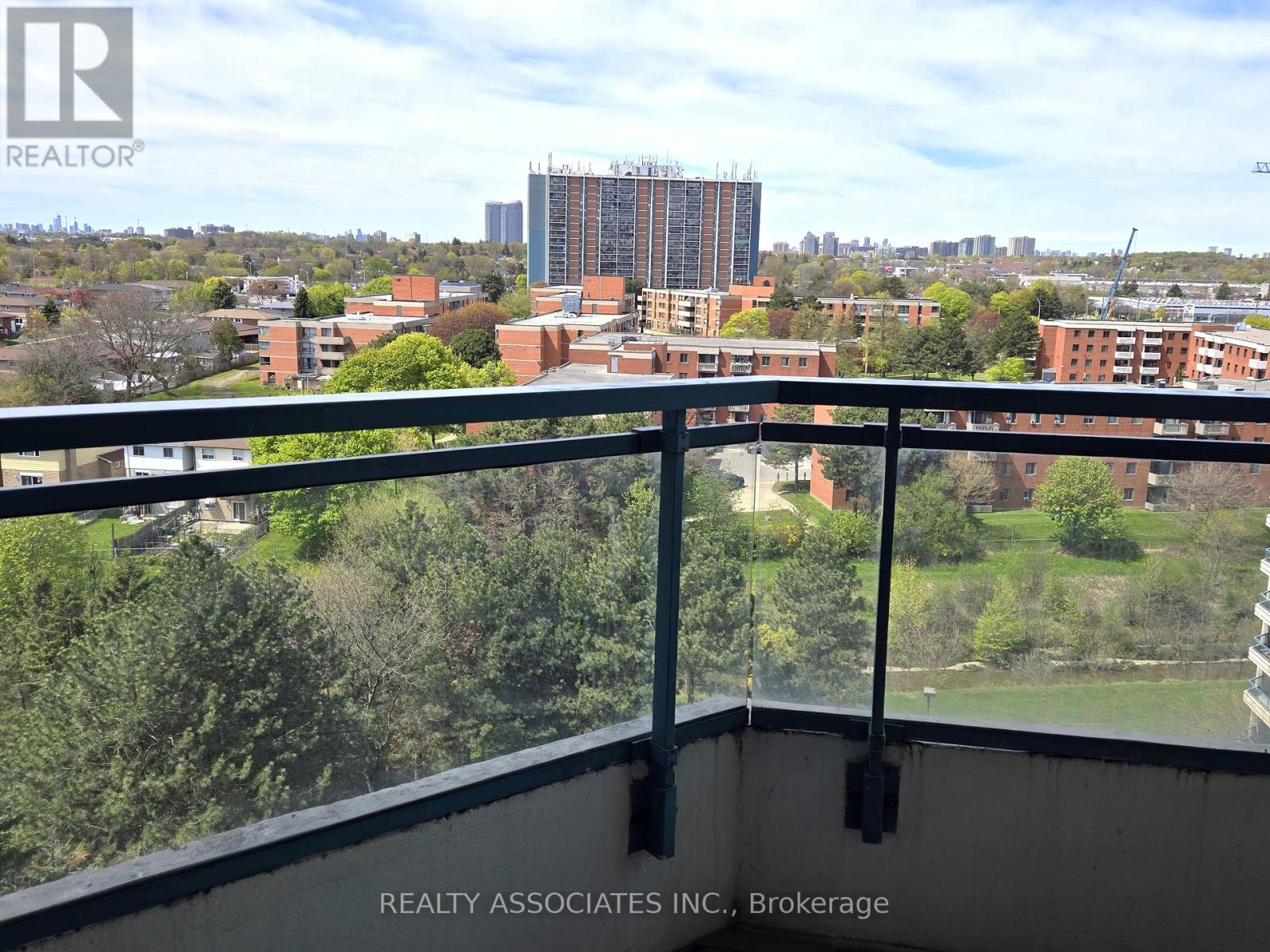 #1107 4727 SHEPPARD AVENUE E - 11
