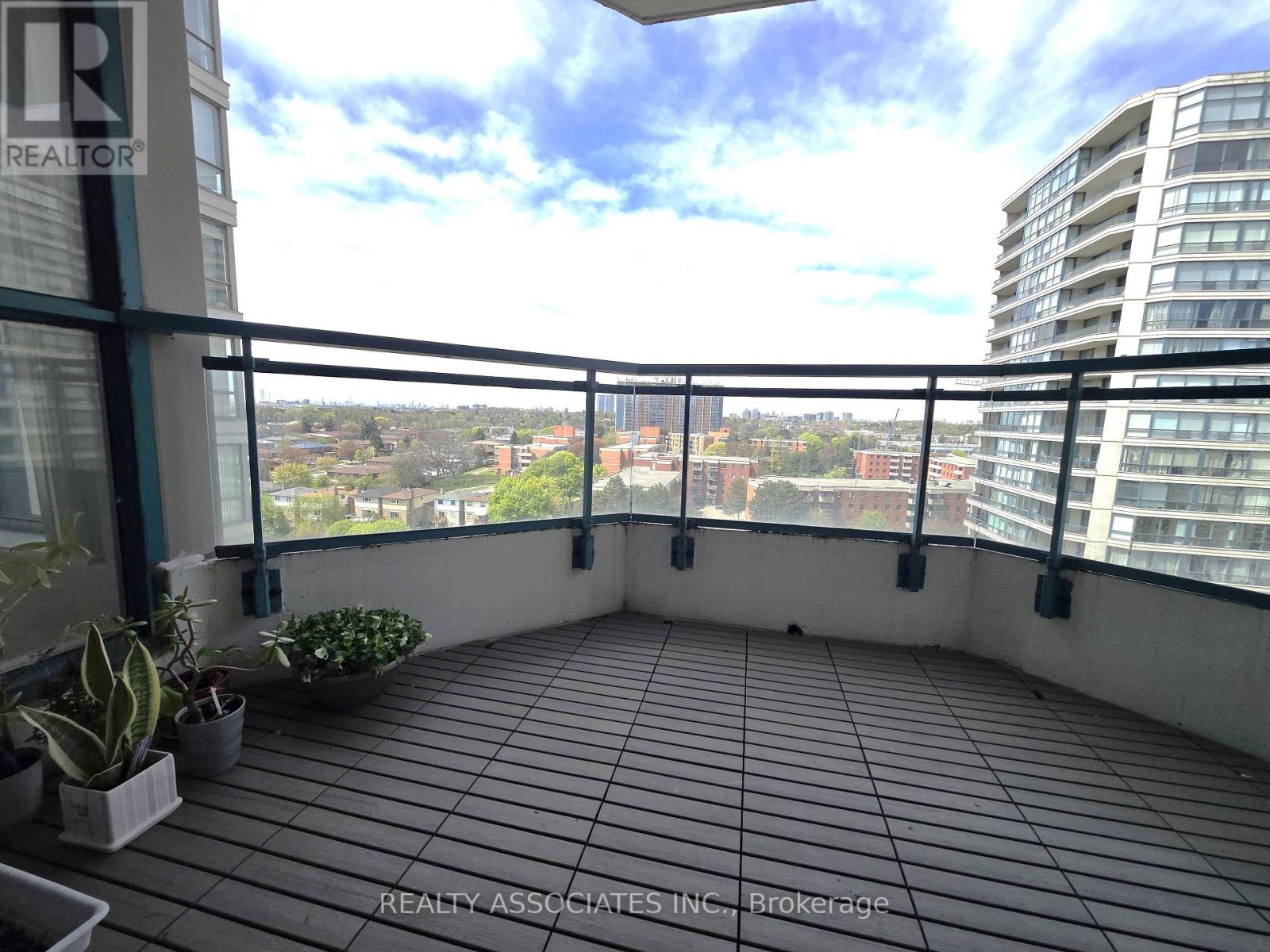 #1107 4727 SHEPPARD AVENUE E - 12