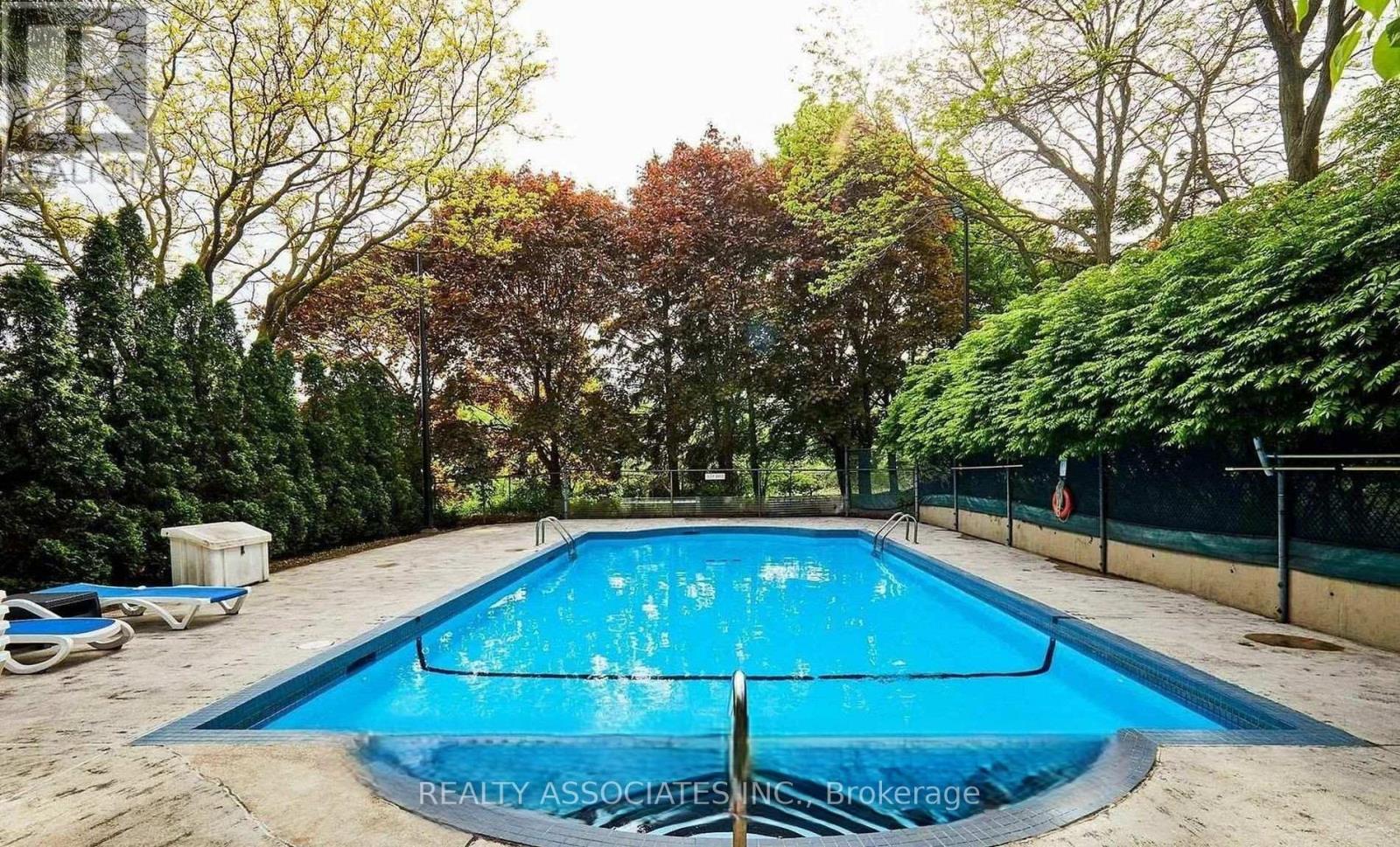 #1107 4727 SHEPPARD AVENUE E - 22