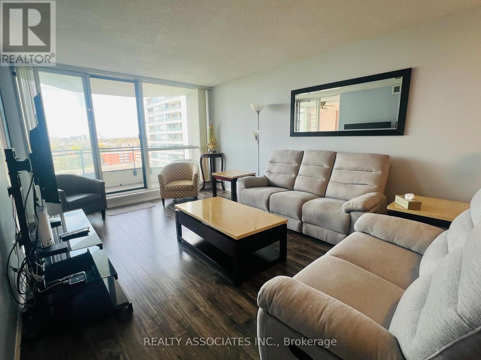 #1107 4727 SHEPPARD AVENUE E - 8