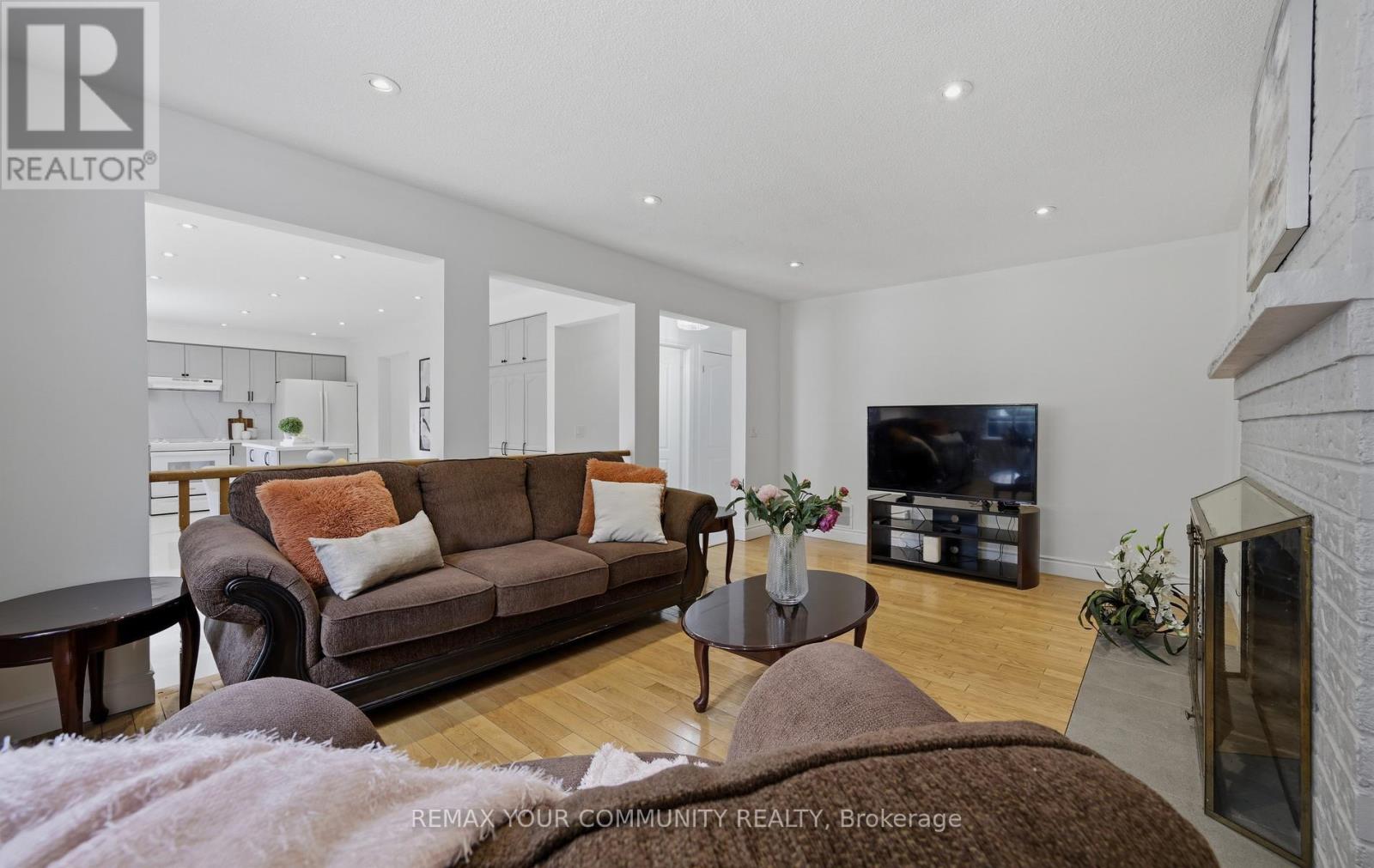 1554 SAUGEEN DRIVE - 14