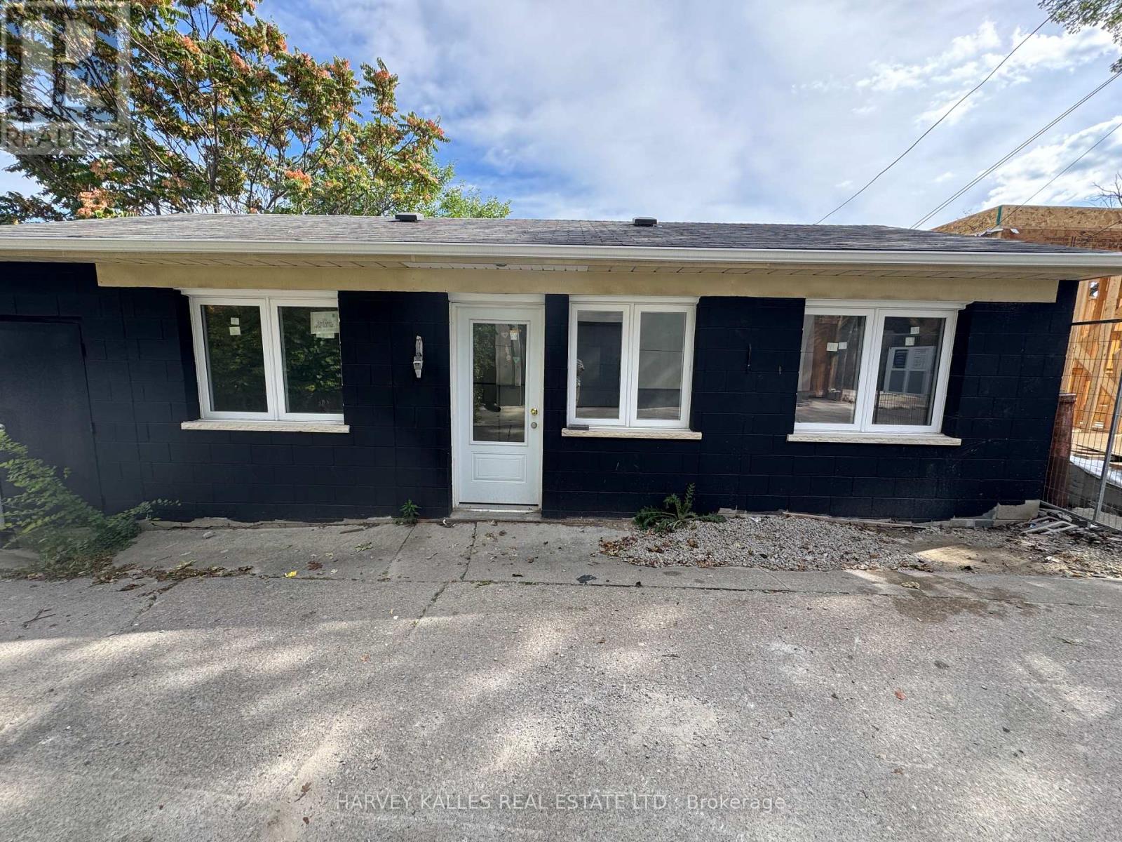 Photo of 1252 Davenport Road
