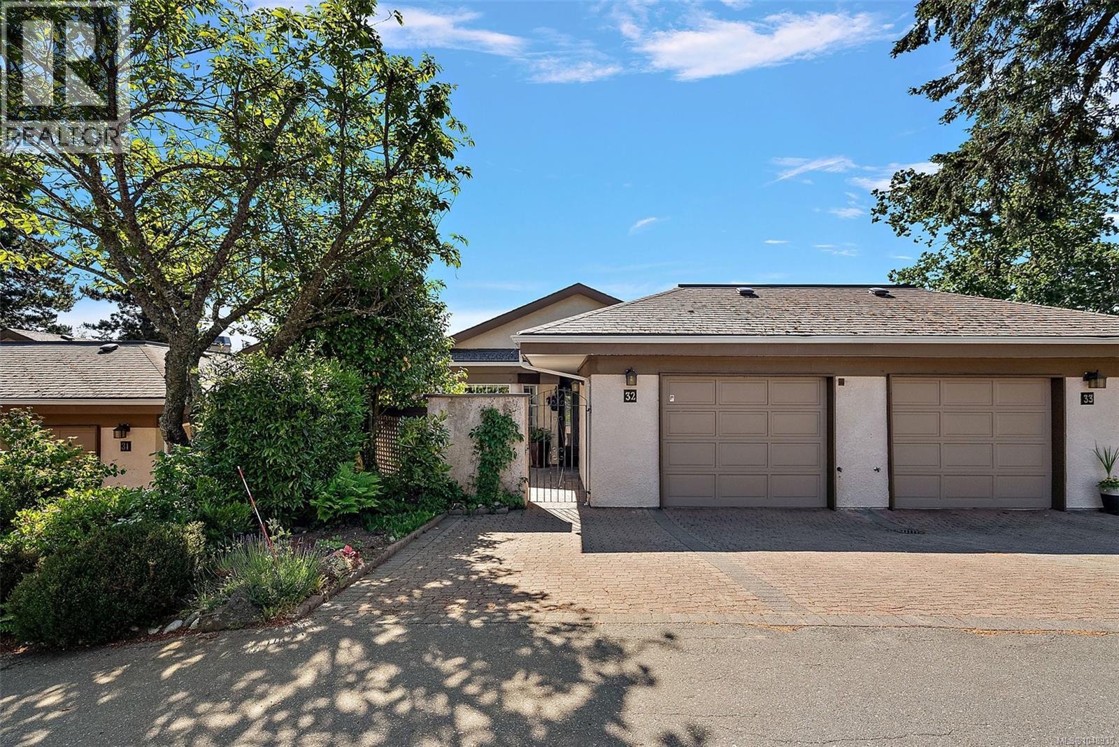 #32 901 Kentwood Lane - 1