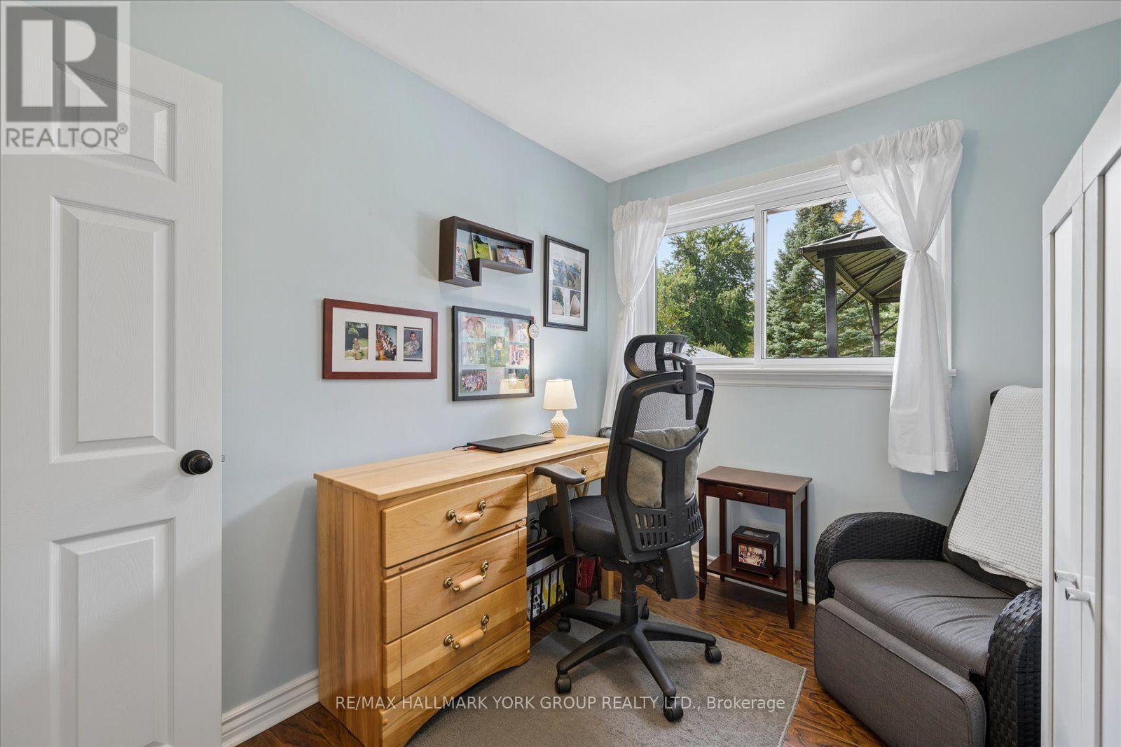 26 GEORGINA STREET - 25