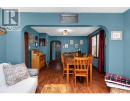 Bedroom 2 - 2940 Old Second Road S, Springwater, ON L9X1P6 Photo 6