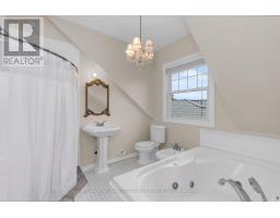 2026 River Road W, Wasaga Beach, ON L9Z2W1 Photo 12