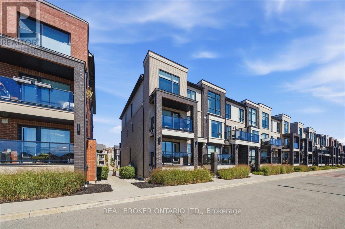 #46 100 DUFAY ROAD - 36