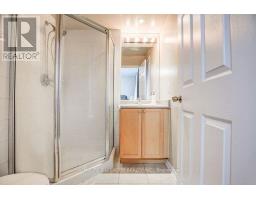 64 - 60 Fairwood Circle, Brampton, ON L6R0Y6 Photo 10