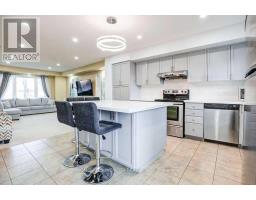 64 - 60 Fairwood Circle, Brampton, ON L6R0Y6 Photo 6