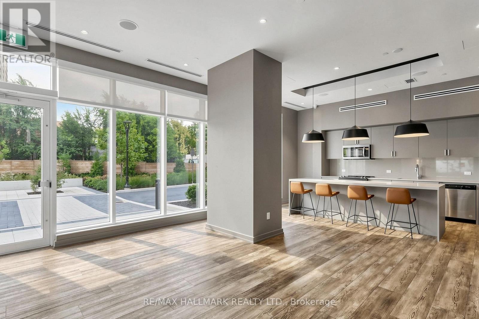 #1207 10 WILBY CRESCENT - 21