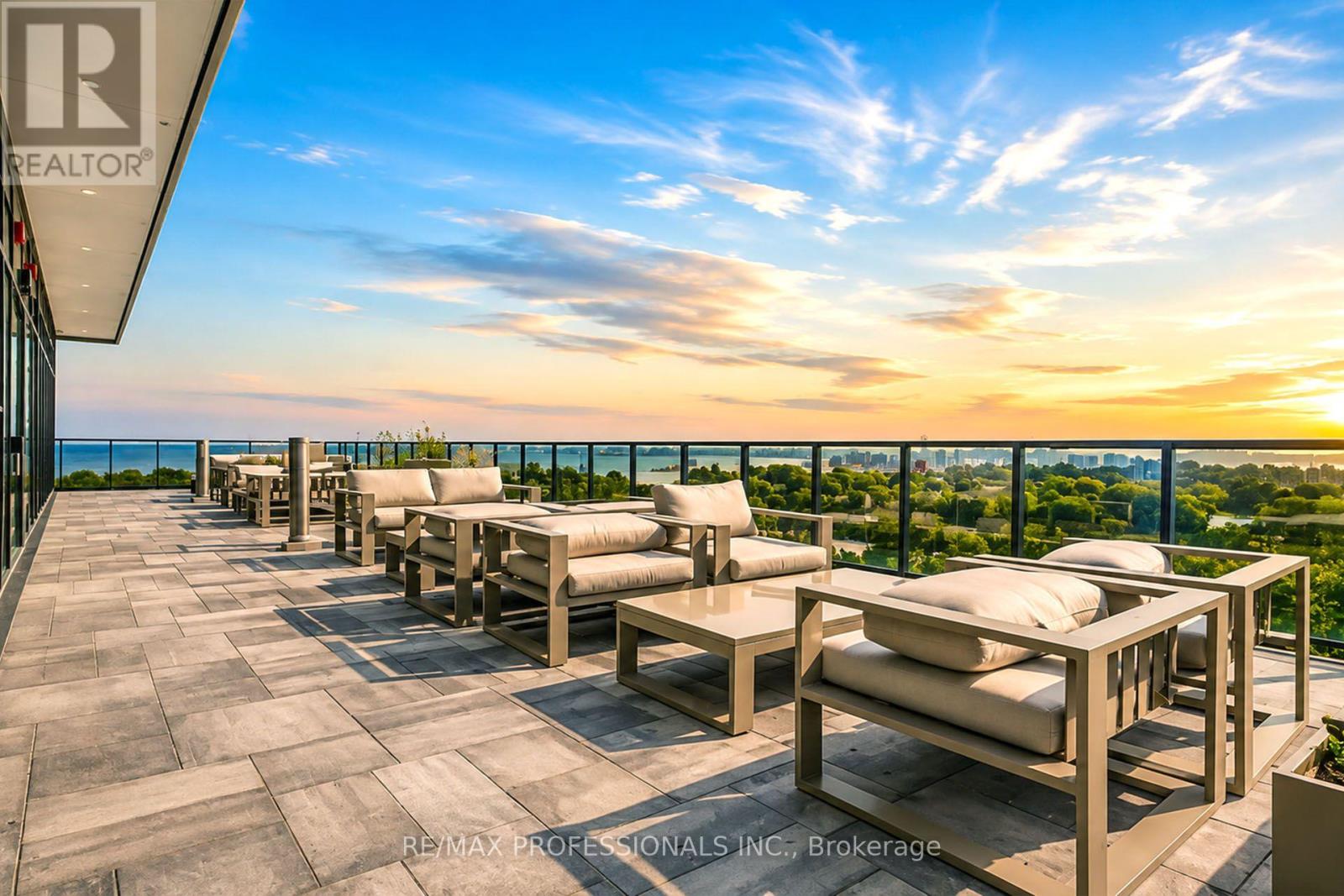 #1107 20 SHORE BREEZE DRIVE - 39