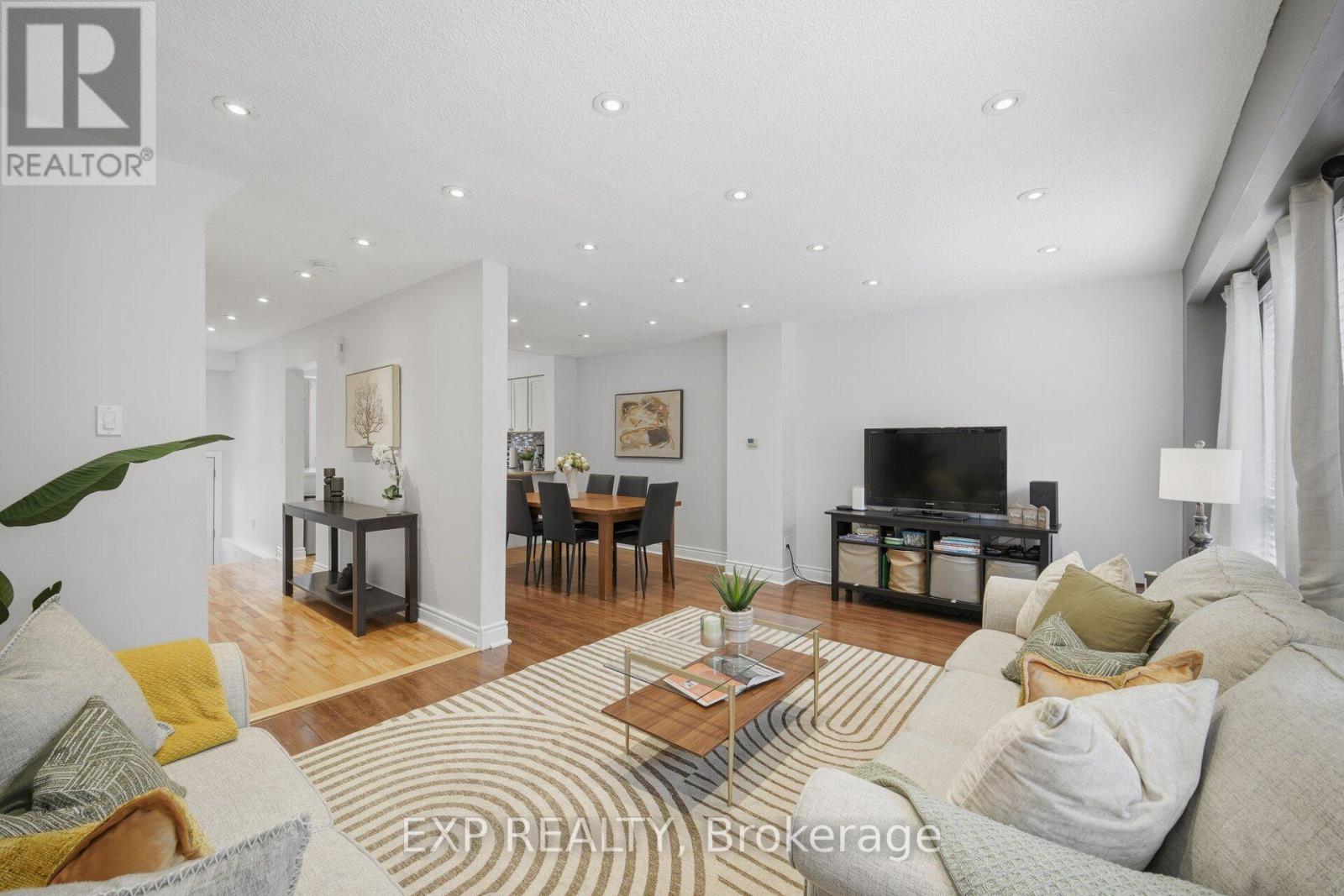157 MOREGATE CRESCENT - 15