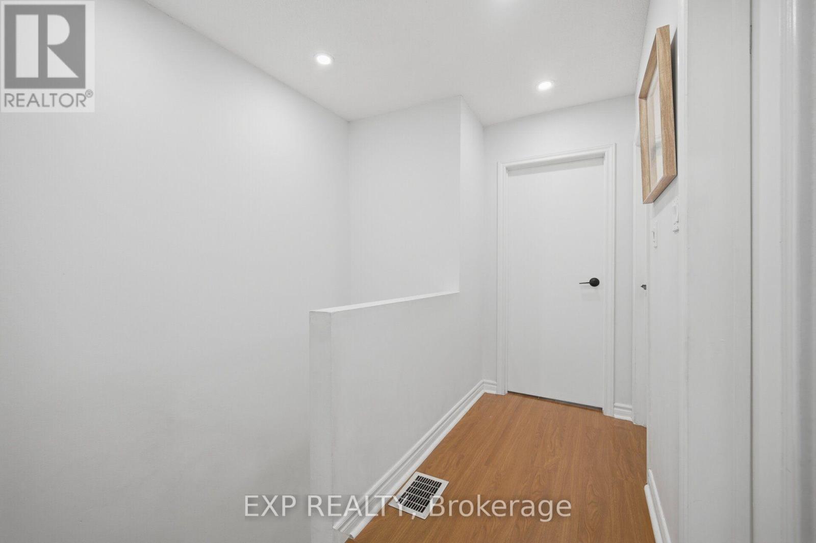 157 MOREGATE CRESCENT - 19