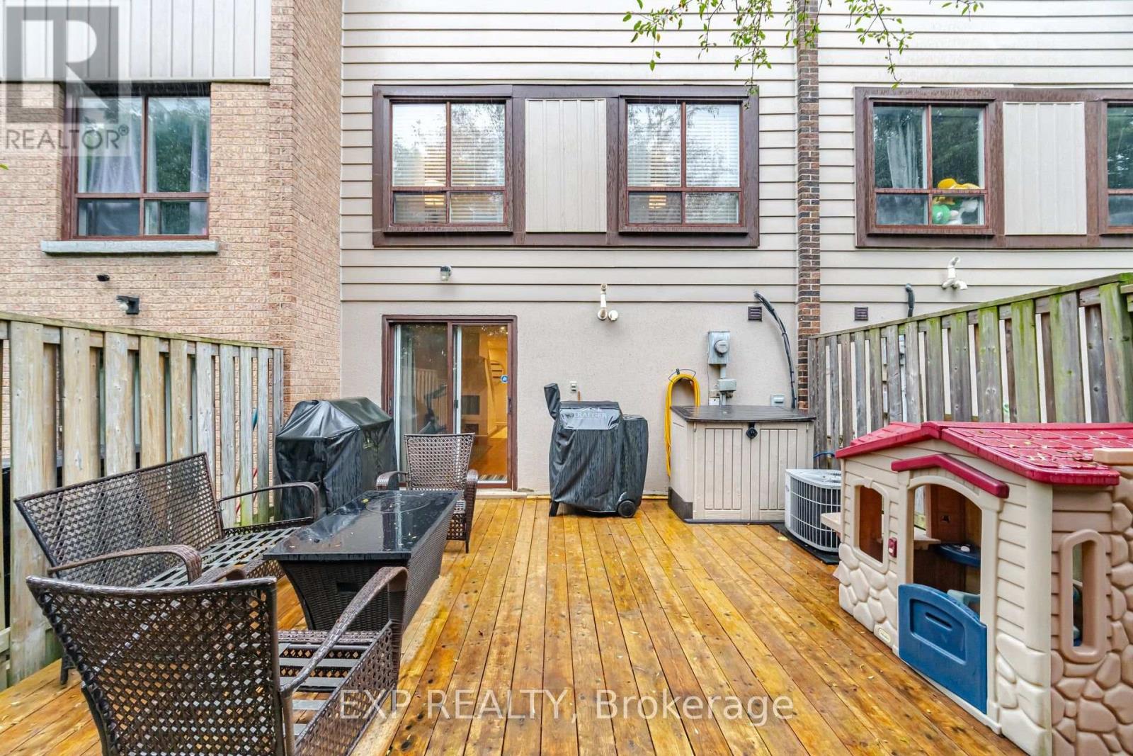 157 MOREGATE CRESCENT - 38