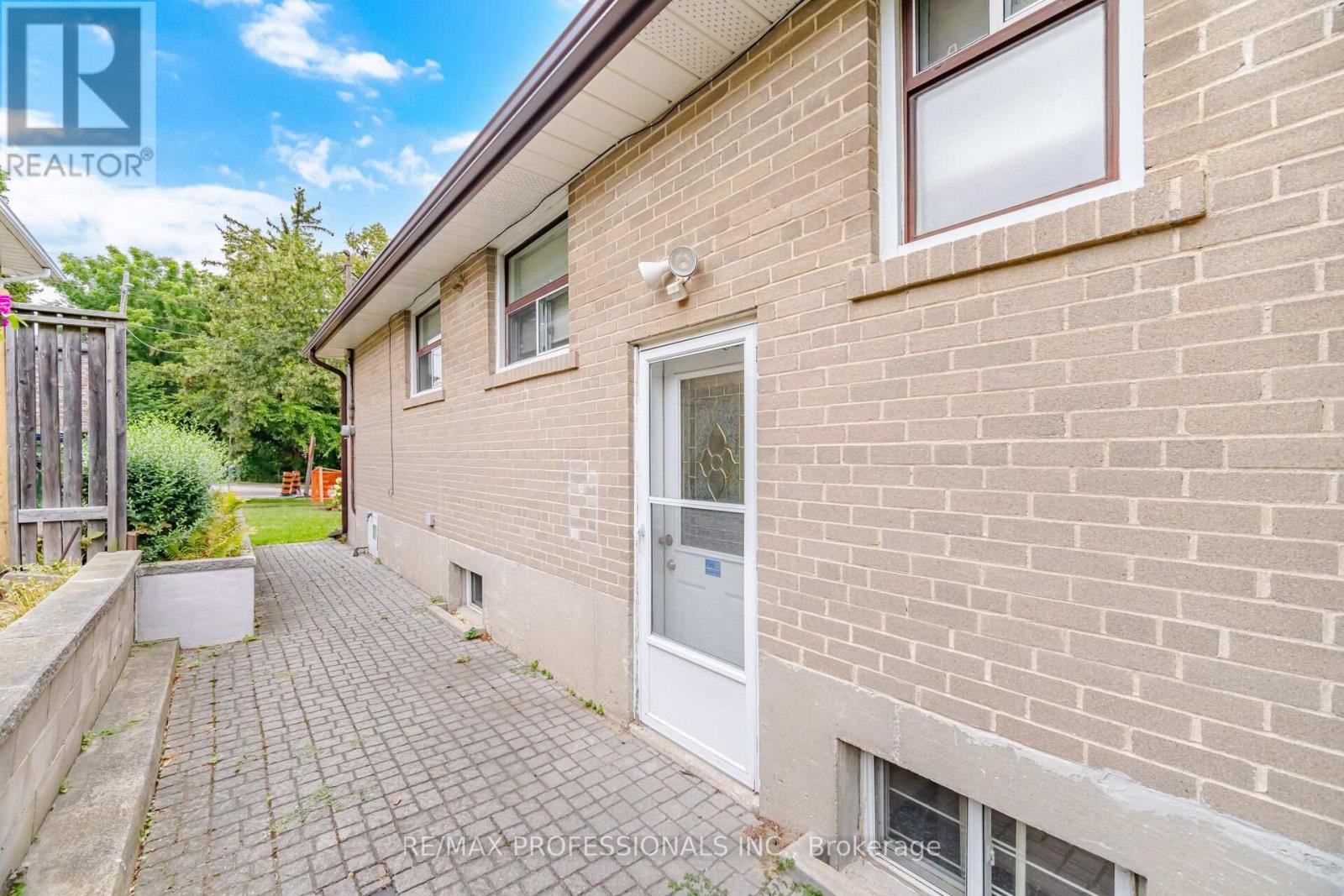 147 CHAPMAN ROAD - 22