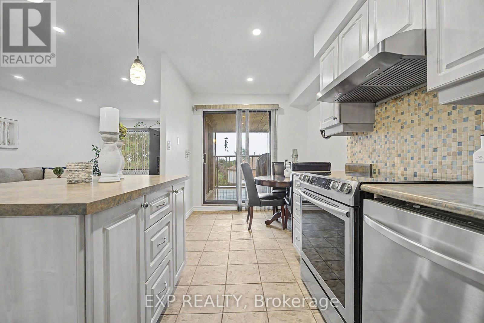 #501 1000 CEDARGLEN GATE - 8