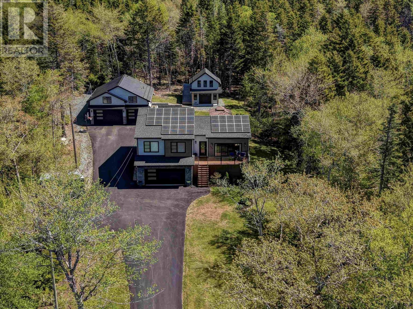 723 McCabe Lake Drive, Indigo Shores