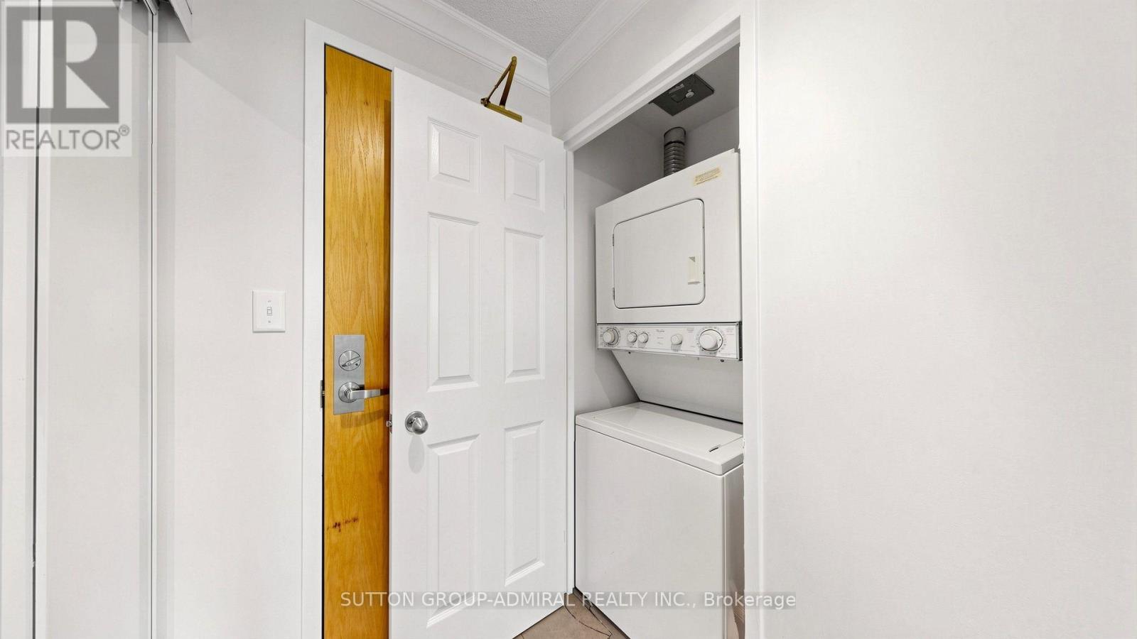 #606 253 MERTON STREET - Image 26