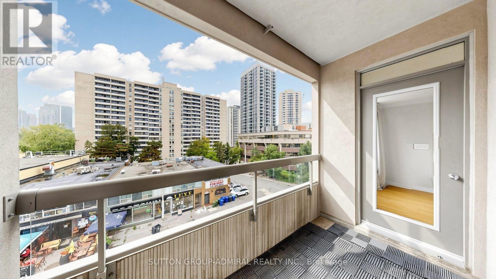 #606 253 MERTON STREET - Image 28