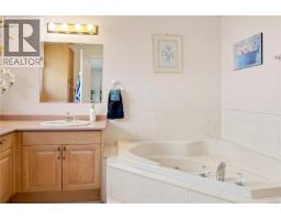 131 Melvin Cres, Bowser, BC V0R1G0 Photo 38