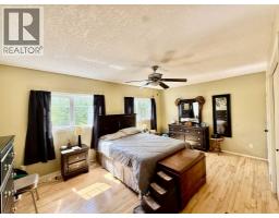 240 Broad Street, Metiskow, AB T0B3A0 Photo 20