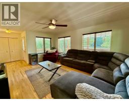 240 Broad Street, Metiskow, AB T0B3A0 Photo 14