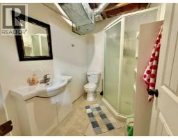 240 Broad Street, Metiskow, AB T0B3A0 Photo 33
