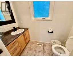 Bedroom - 240 Broad Street, Metiskow, AB T0B3A0 Photo 8