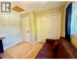240 Broad Street, Metiskow, AB T0B3A0 Photo 26