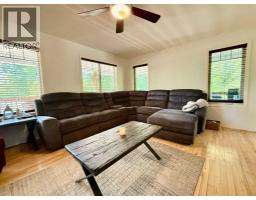 240 Broad Street, Metiskow, AB T0B3A0 Photo 16