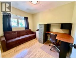 240 Broad Street, Metiskow, AB T0B3A0 Photo 25