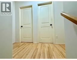 240 Broad Street, Metiskow, AB T0B3A0 Photo 19