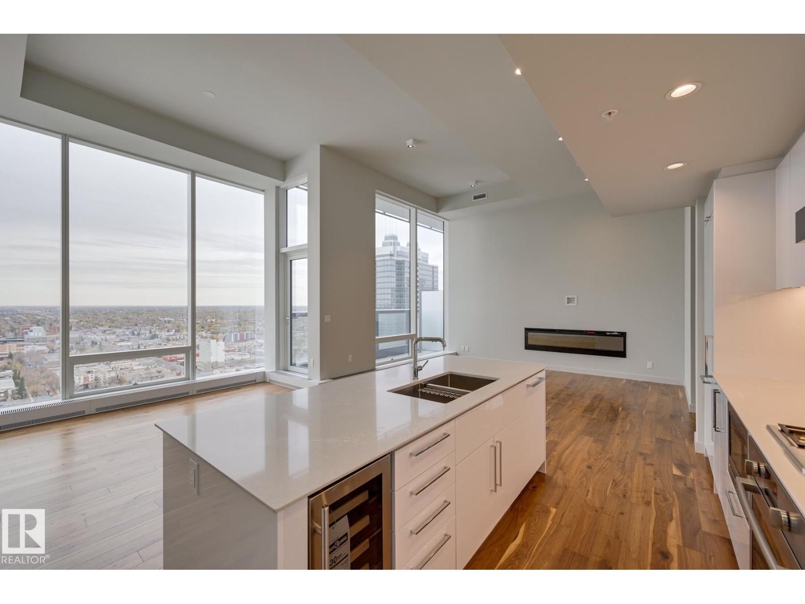 #2302 10360 102 ST NW - 9