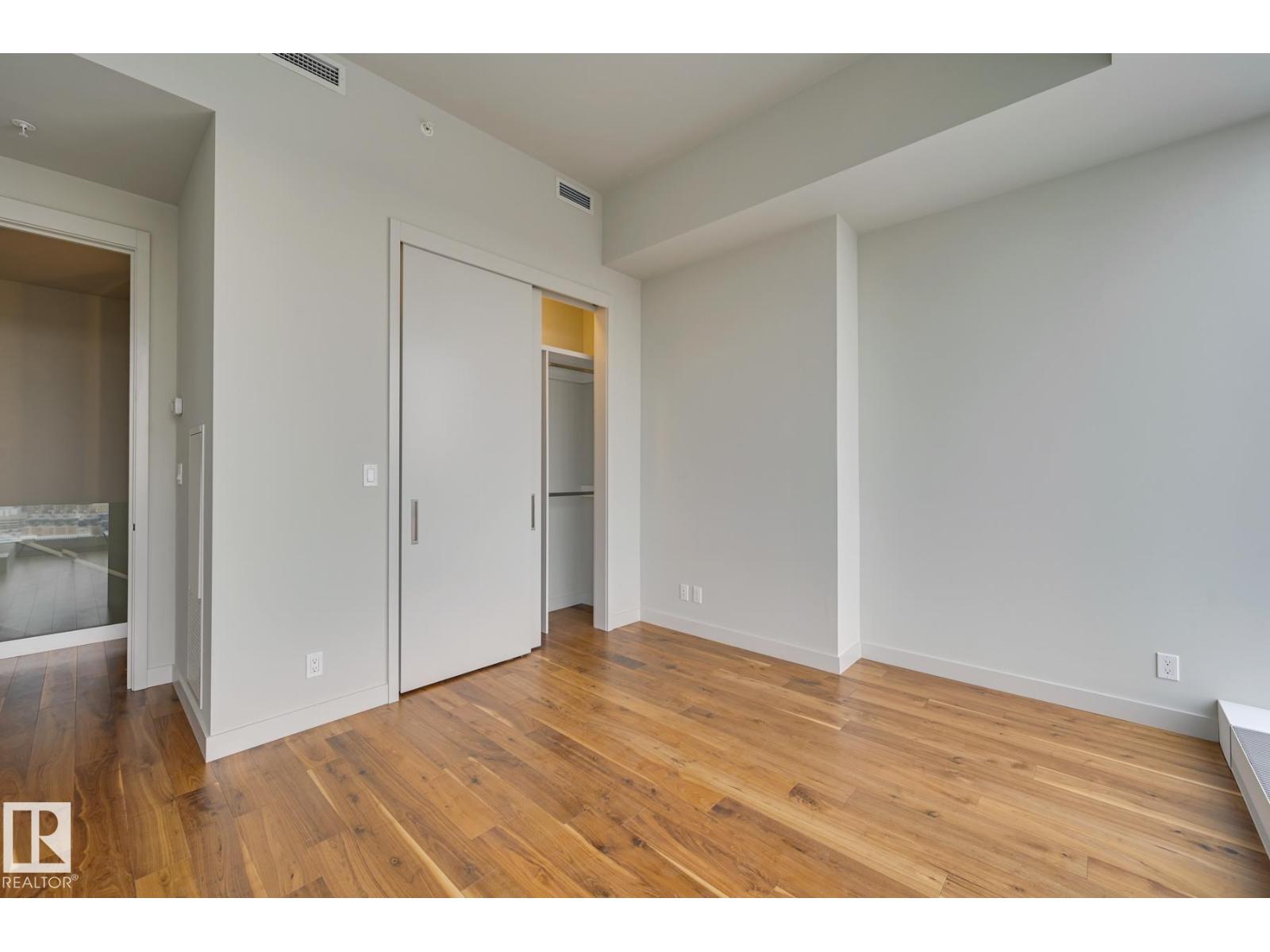 #2302 10360 102 ST NW - 26