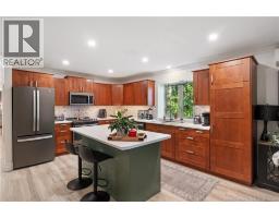 98 Pleasant Unit 202, photo 7