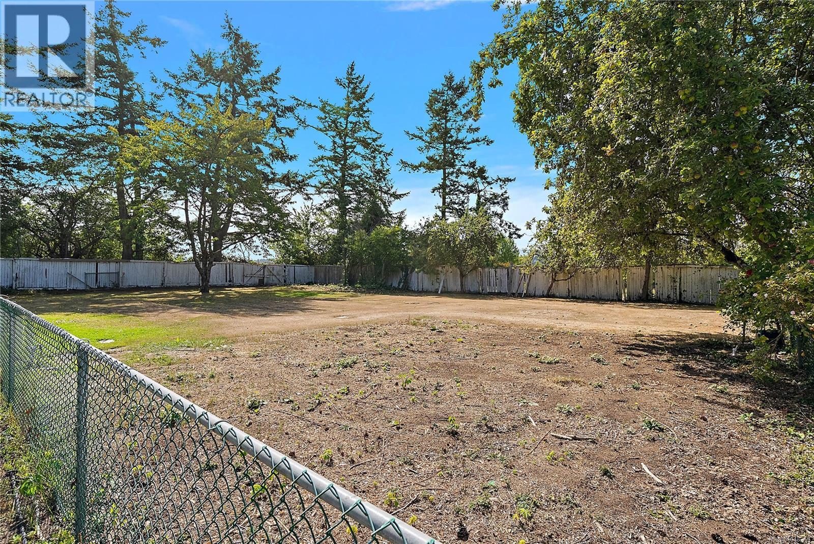 3190 Martindale Rd - 28