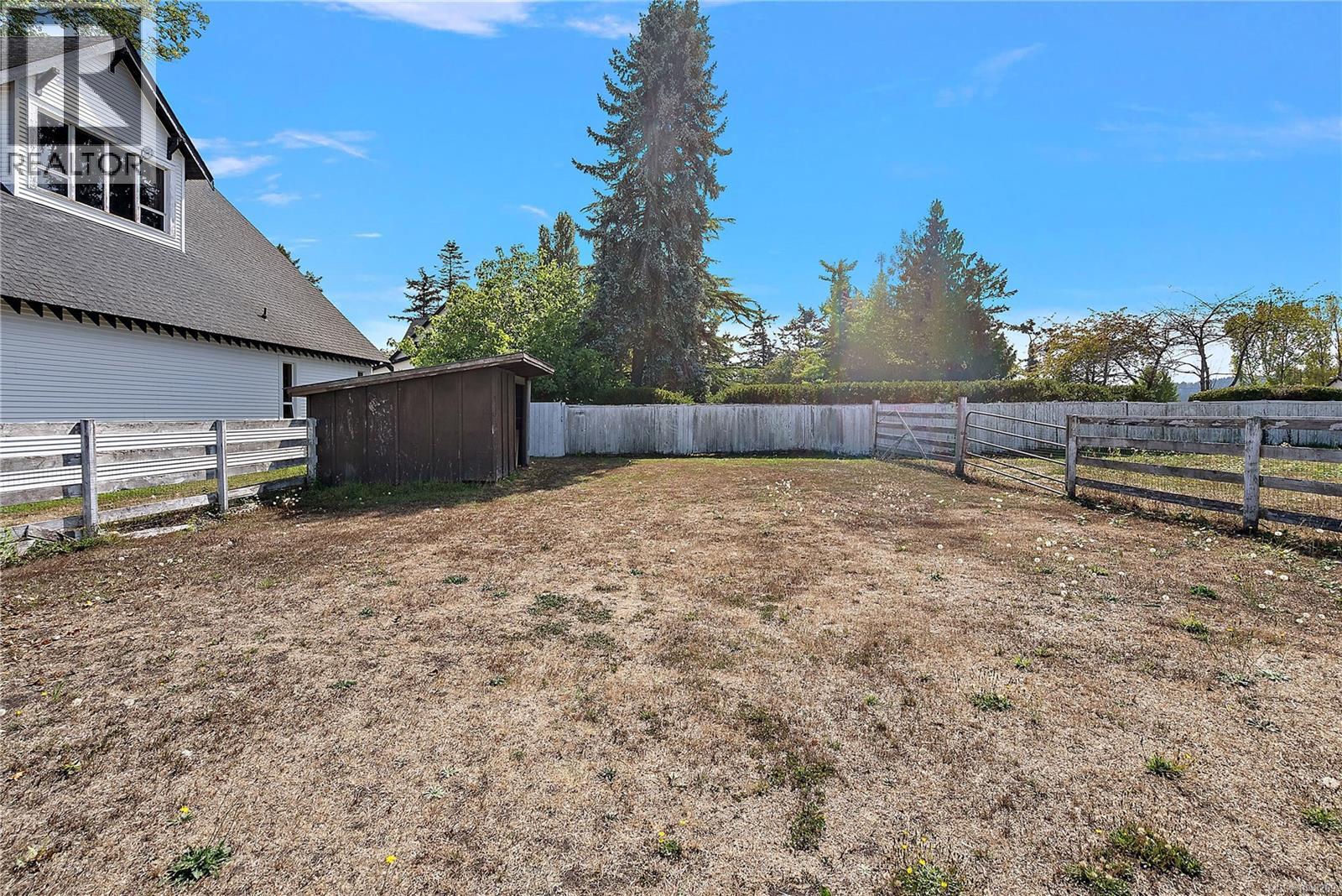 3190 Martindale Rd, Central Saanich