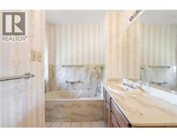 Utility room - 3190 Martindale Rd, Central Saanich, BC V8M1W6 Photo 20