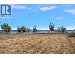 3190 Martindale Rd, Central Saanich, BC V8M1W6 Photo 45