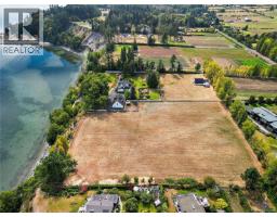 3190 Martindale Rd, Central Saanich, BC V8M1W6 Photo 46