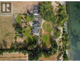 3190 Martindale Rd, Central Saanich, BC V8M1W6 Photo 48