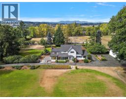 3190 Martindale Rd, Central Saanich, BC V8M1W6 Photo 54
